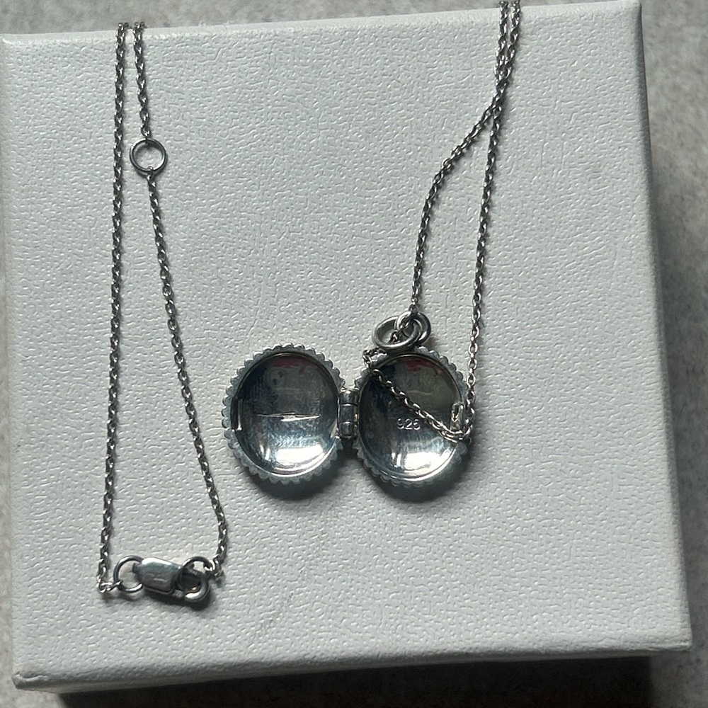 Shinola Sterling Silver .925 Coin Edge Locket Necklace - Picture 4 of 8